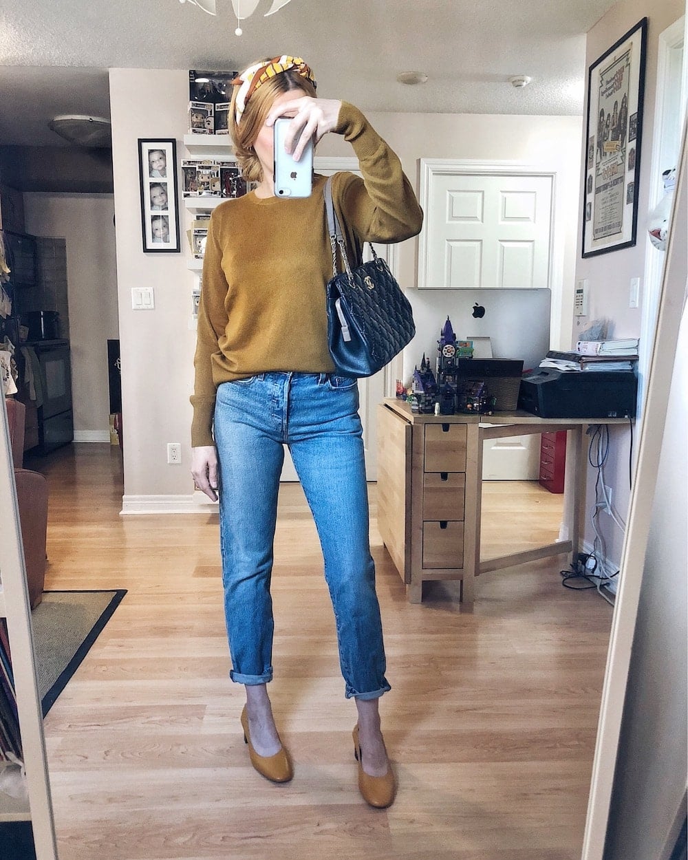 What I Wore this week | Everlane Cashmere Sweater | Levi's 501 Wedgie Icon | Everlane Day Heels | Chanel bag | livelovesara What I Wore this week | Everlane Cashmere Sweater | Levi's 501 Wedgie Icon | Everlane Day Heels | Chanel bag | livelovesara