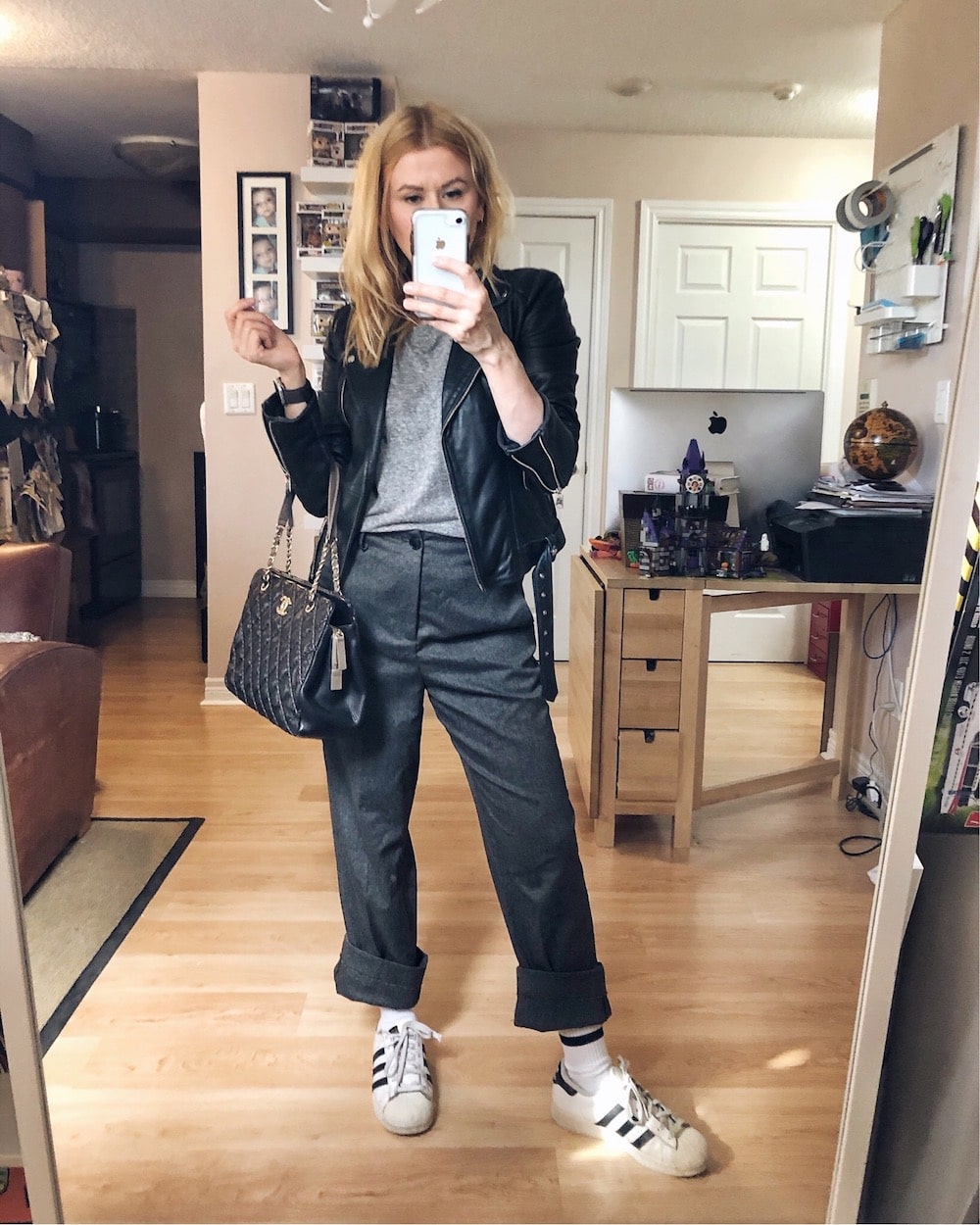 What I Wore this week | Grey T-shirt | Grey Slouchy Trousers | Adidas Sneakers | Leather Jacket | Chanel bag | livelovesara