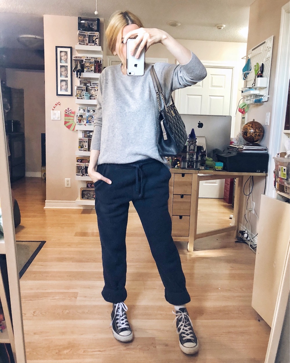 What I Wore this week | Everlane Cashmere Sweater | Everle ReNew Joggers | Converse | Chanel bag | livelovesara