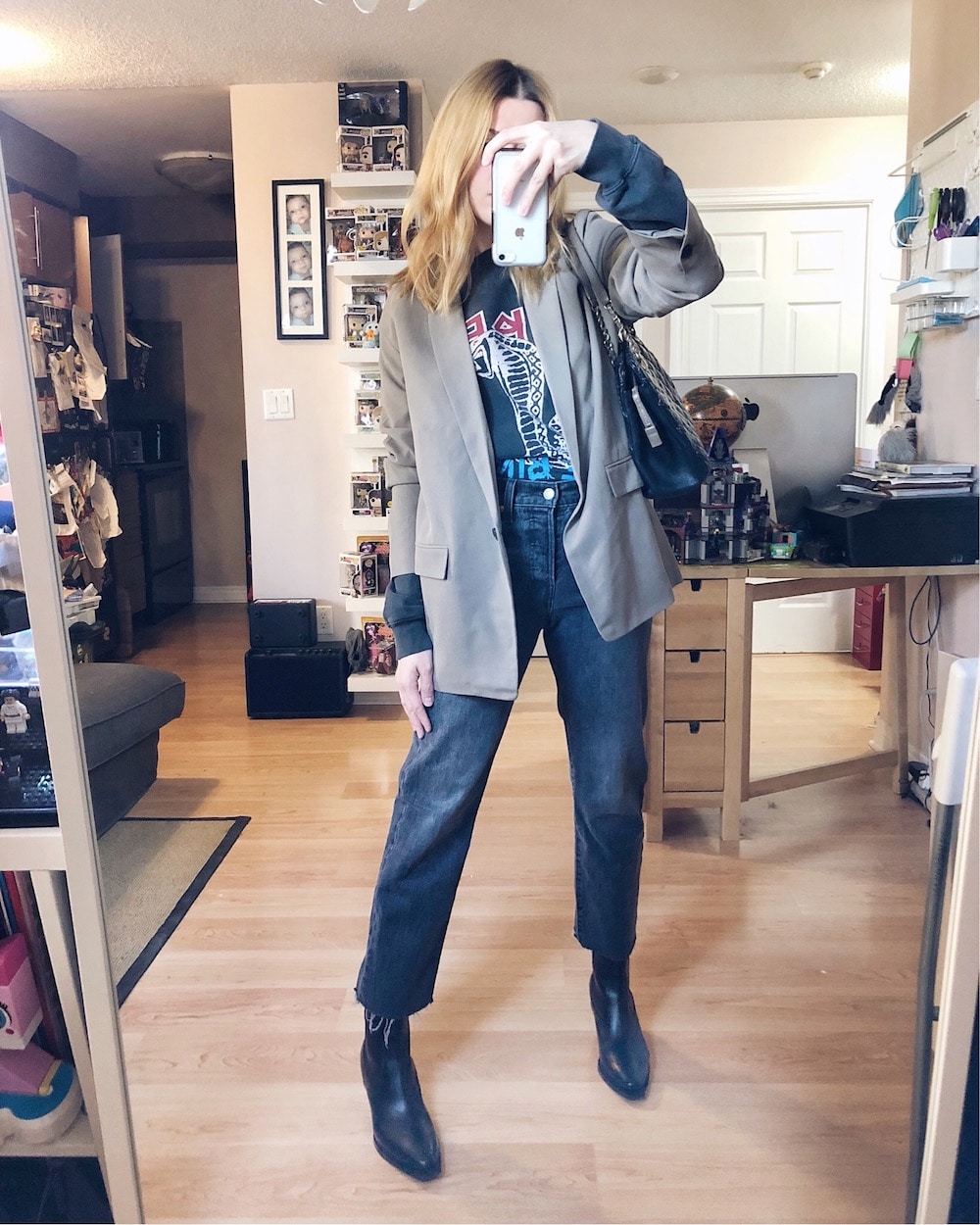 What I Wore this week | Everlane Drapey Blazer | Anine Bing Sweatshirt| Black Cropped Levis | Everlane Day Boots | Chanel Bag | livelovesara