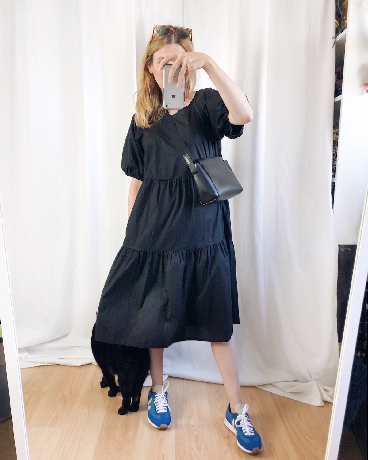 What I Wore this week | Everlane Tiered Dress | Blue Veja Sneakers | Everlane Crossbody | livelovesara