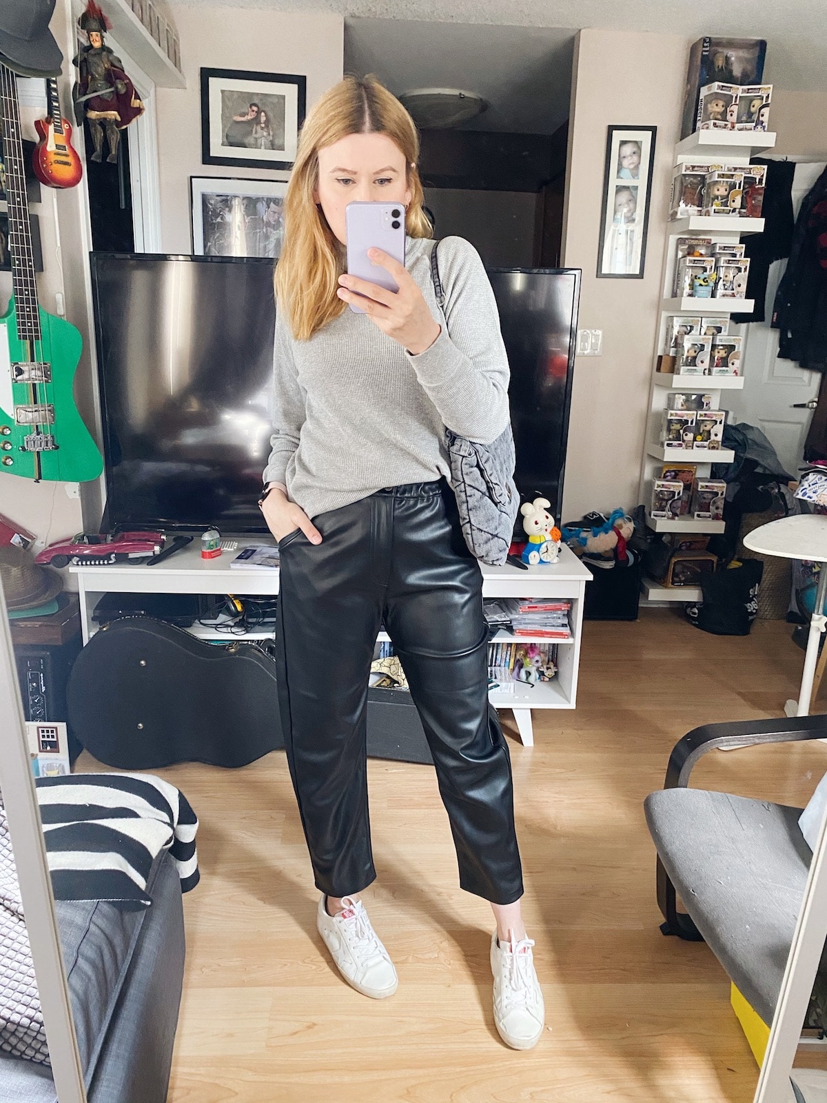 What I Wore this week | Everlane Turtleneck | Faux Leather Trousers | Zara Bag | White Golden Goose Sneakers | livelovesara