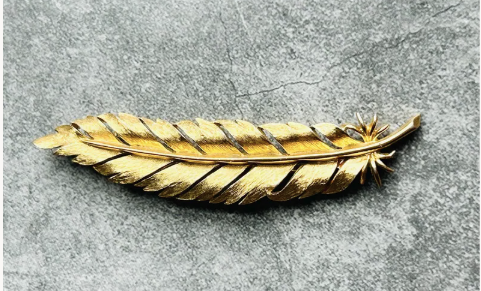 Crown Trifari Gold Tone Vintage Feather Leaf Brooch