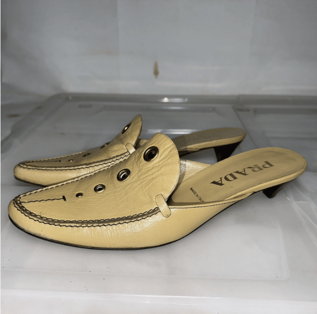 PRADA Vintage Y2K Leather Kitten Heel Mules