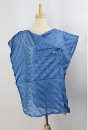 ISSEY MIYAKE me Blue Pleats Sleeveless shirt