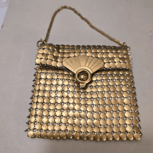 Vintage 1920s Art Deco Gold metal Mesh Evening Bag