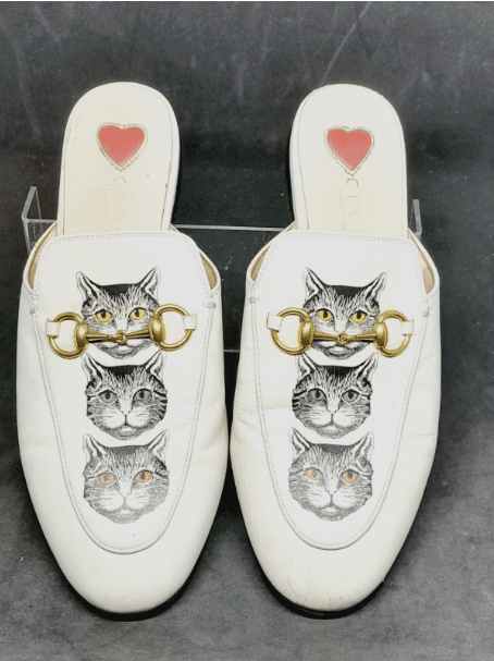 GUCCI - VINTAGE WHITE LEATHER PRINCETOWN MULES WITH mystic CAT Print