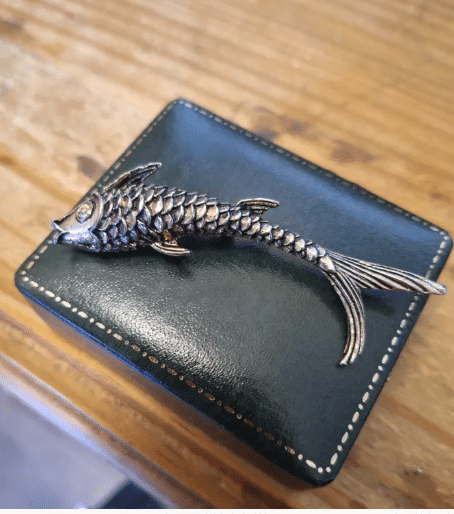 VINTAGE SILVER TONE fish brooch
