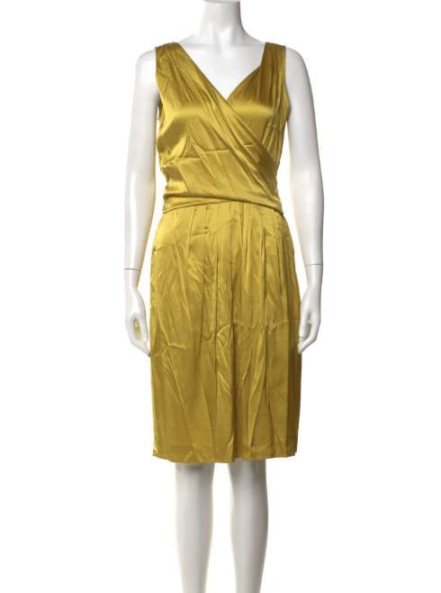 Moschino Cheap and ChicSilk Knee-Length DressYellow