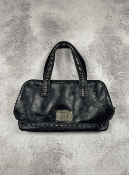 DOLCE GABBANA BAG black leather with stitching.